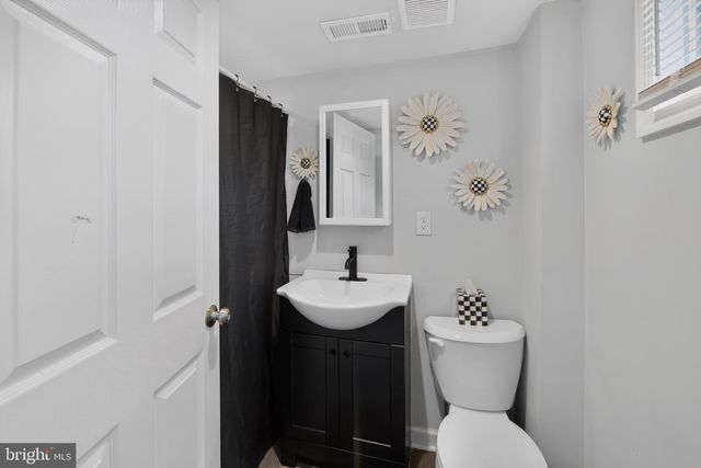 64 W BERKLEY AVE, Clifton Heights, PA 19018