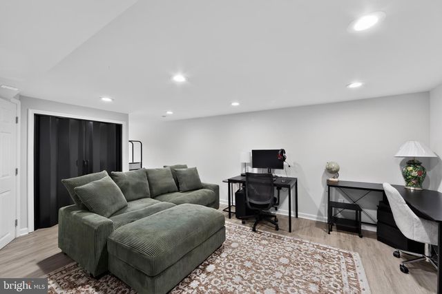 64 W BERKLEY AVE, Clifton Heights, PA 19018