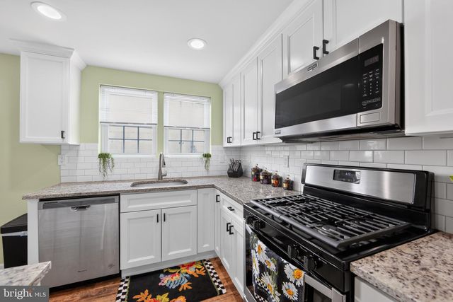 64 W BERKLEY AVE, Clifton Heights, PA 19018