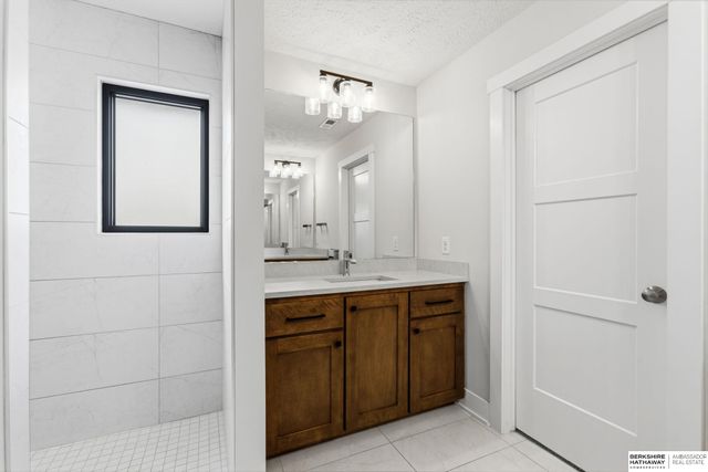 7725 N 166th Street, Bennington, NE 68007