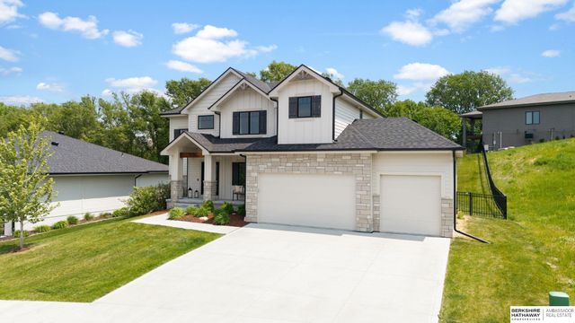 7725 N 166th Street, Bennington, NE 68007