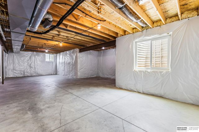 7725 N 166th Street, Bennington, NE 68007