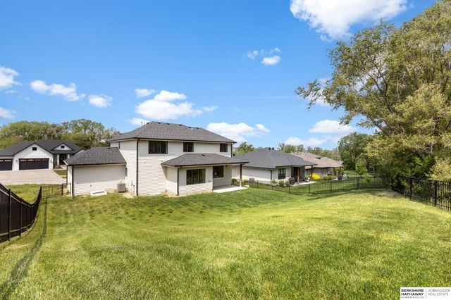 7725 N 166th Street, Bennington, NE 68007