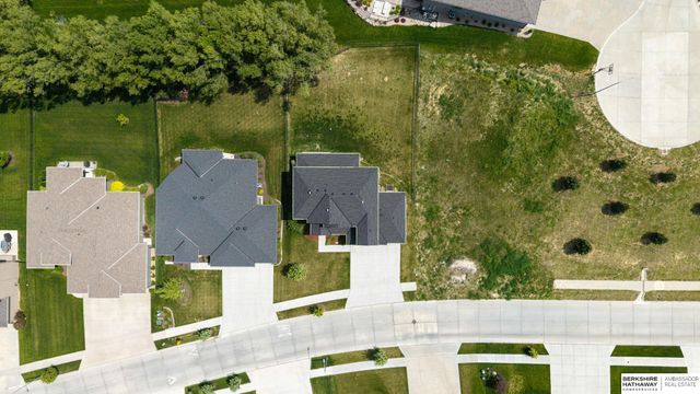 7725 N 166th Street, Bennington, NE 68007