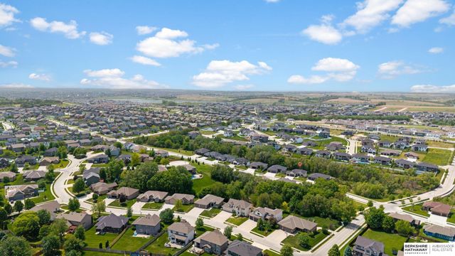 7725 N 166th Street, Bennington, NE 68007