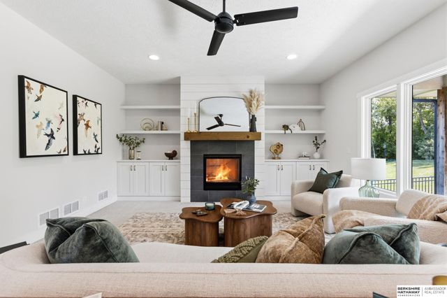 7725 N 166th Street, Bennington, NE 68007