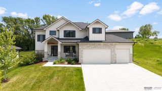 7725 N 166th Street, Bennington, NE 68007