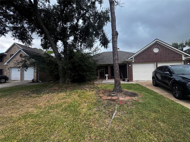 2815 Abbey Field Drive, Pearland, TX 77584