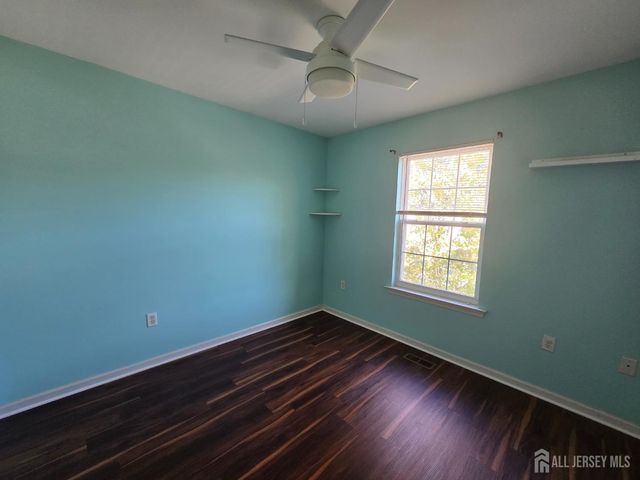 18 Linda Court, Old Bridge, NJ 08879
