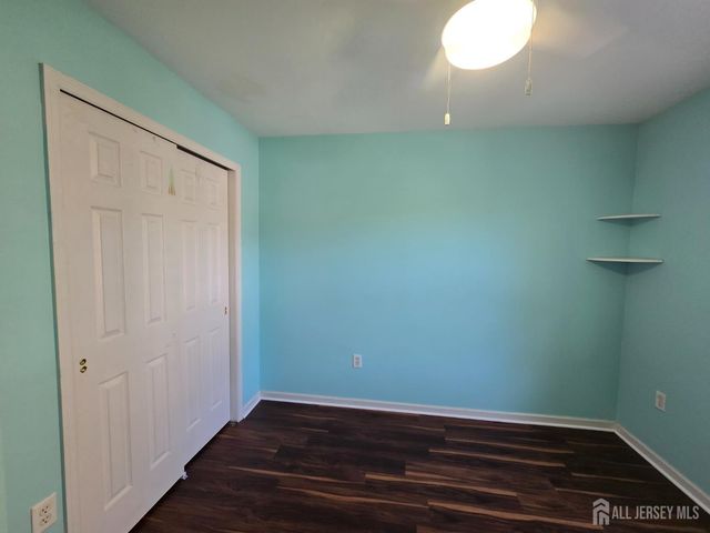 18 Linda Court, Old Bridge, NJ 08879