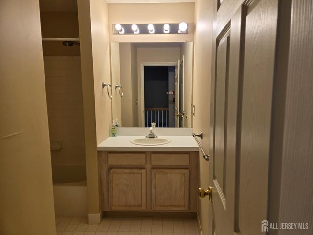 18 Linda Court, Old Bridge, NJ 08879