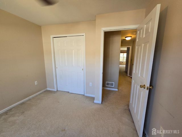 18 Linda Court, Old Bridge, NJ 08879