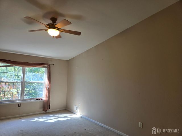 18 Linda Court, Old Bridge, NJ 08879