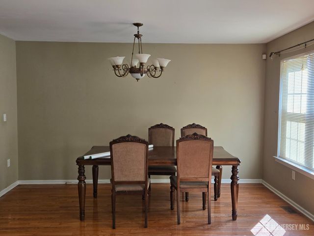18 Linda Court, Old Bridge, NJ 08879