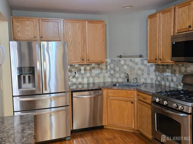 18 Linda Court, Old Bridge, NJ 08879