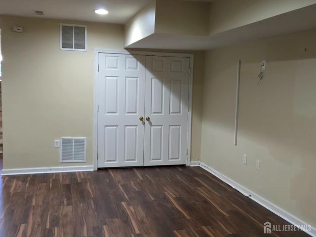 18 Linda Court, Old Bridge, NJ 08879