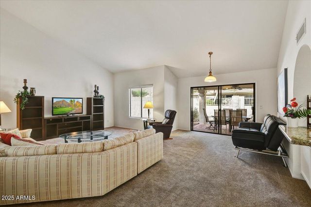 9404 W MORROW Drive, Peoria, AZ 85382