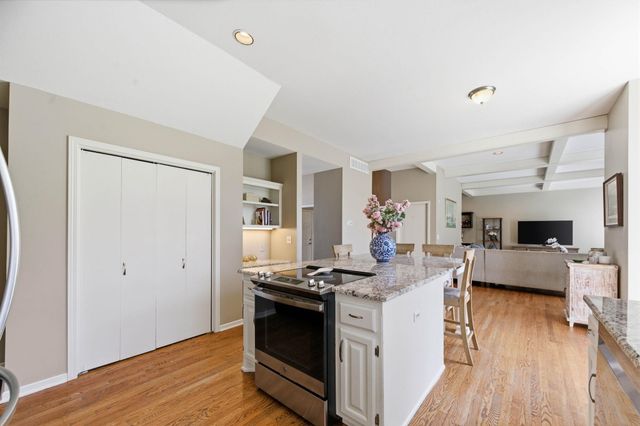 1319 N Tallyrand St, Wichita, KS 67206