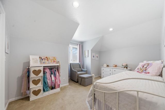 1319 N Tallyrand St, Wichita, KS 67206