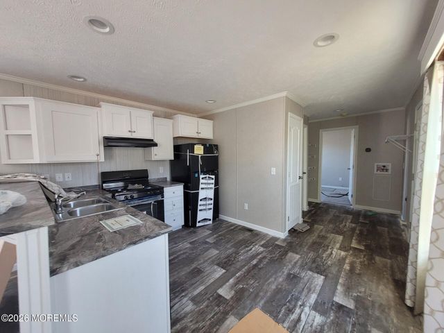 9 Avenue C, Hazlet, NJ 07734