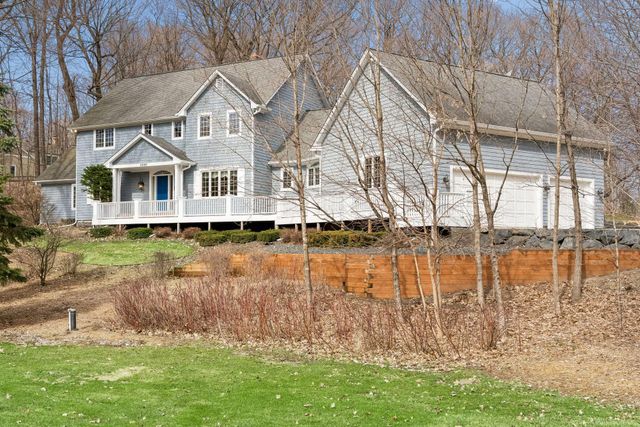 3050 Jamestown Road, Long Lake, MN 55356