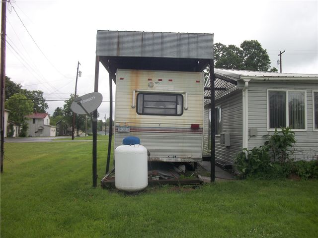 944 MAPLETOWN ROAD, Mapletown, PA 15338