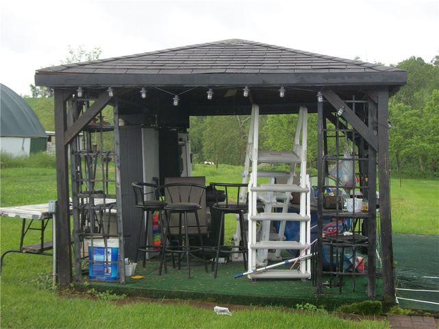 944 MAPLETOWN ROAD, Mapletown, PA 15338