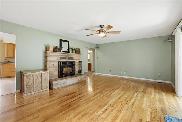 15186 Meadow Dr, Grass Valley, CA 95945