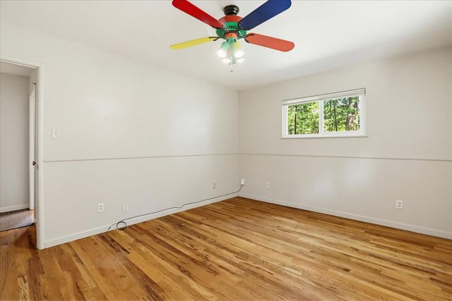 15186 Meadow Dr, Grass Valley, CA 95945