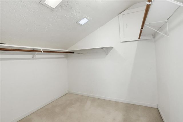 15186 Meadow Dr, Grass Valley, CA 95945