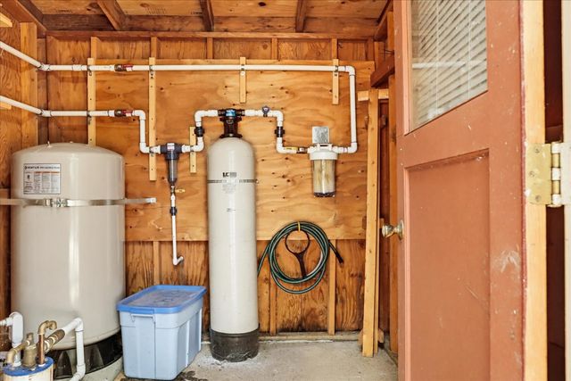 15186 Meadow Dr, Grass Valley, CA 95945