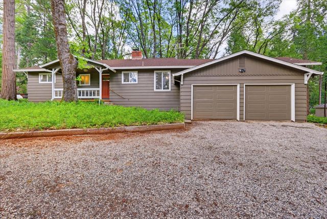 15186 Meadow Dr, Grass Valley, CA 95945