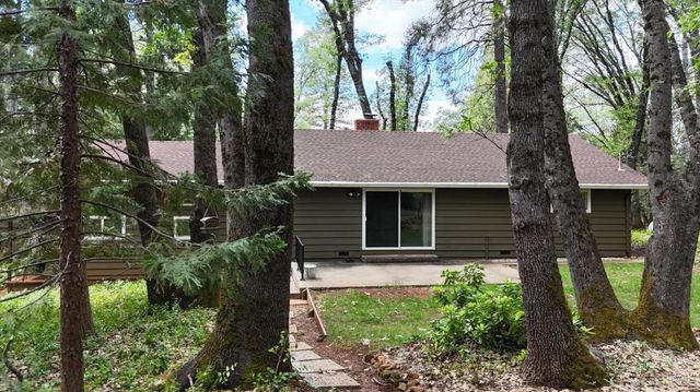 15186 Meadow Dr, Grass Valley, CA 95945