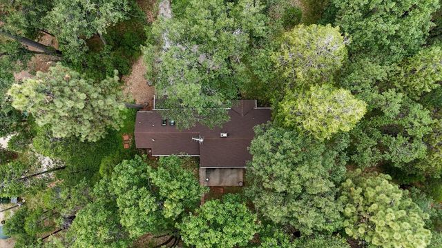 15186 Meadow Dr, Grass Valley, CA 95945