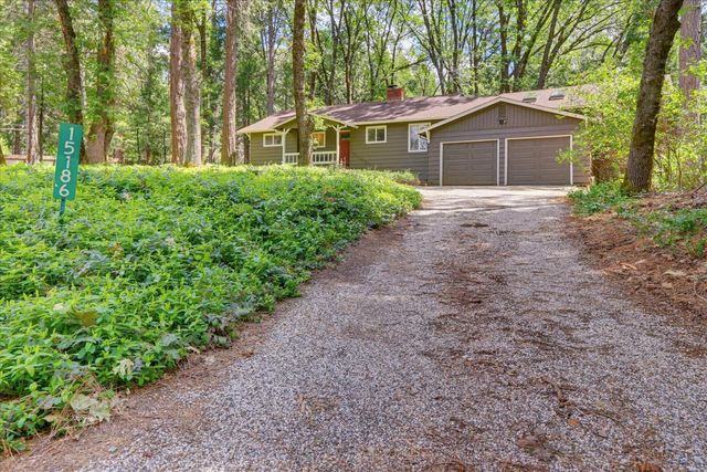15186 Meadow Dr, Grass Valley, CA 95945