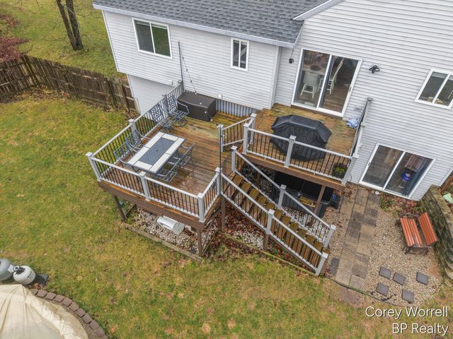 2849 Bark Court, Cedar Springs, MI 49319