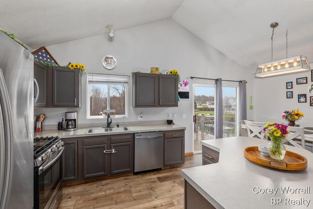 2849 Bark Court, Cedar Springs, MI 49319