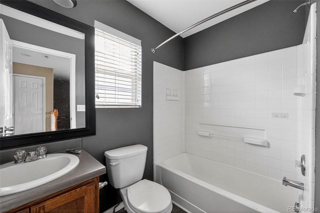 5085 Ridgewood Drive, Johnstown, CO 80534