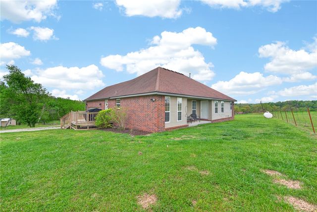 16839 Fletcher Road, Fayetteville, AR 72704