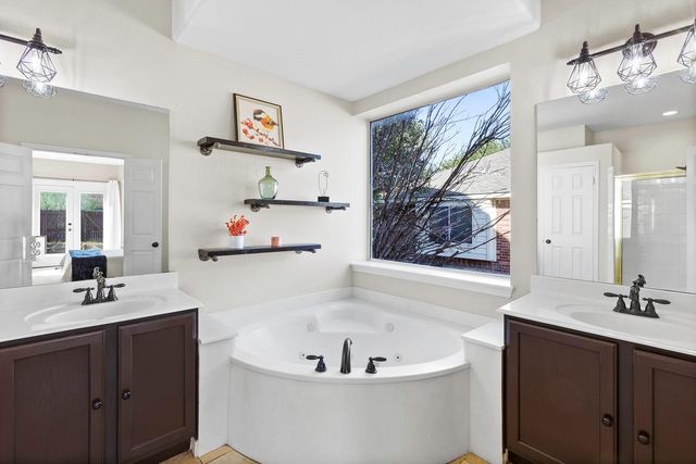 7024 Thistle Hill WAY, Austin, TX 78754