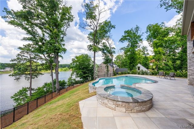 14922 Edgewater, Northport, AL 35475