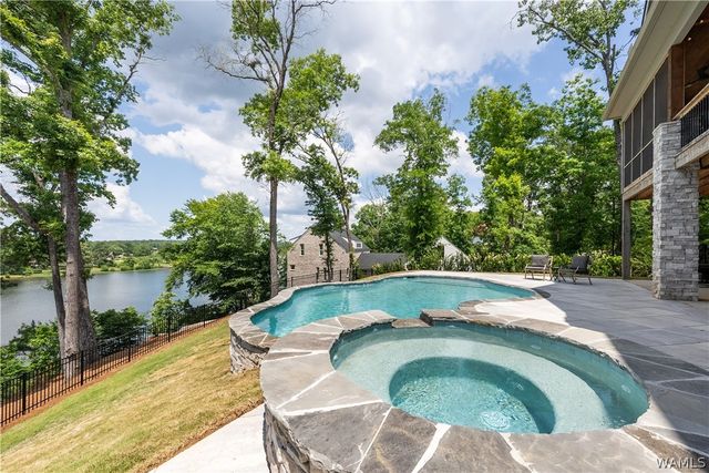 14922 Edgewater, Northport, AL 35475