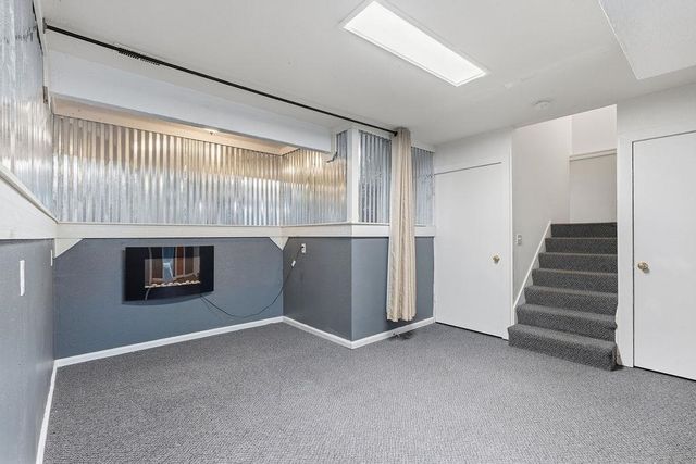 1427 E 6th St, Deer Park, WA 99006