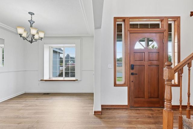 1427 E 6th St, Deer Park, WA 99006