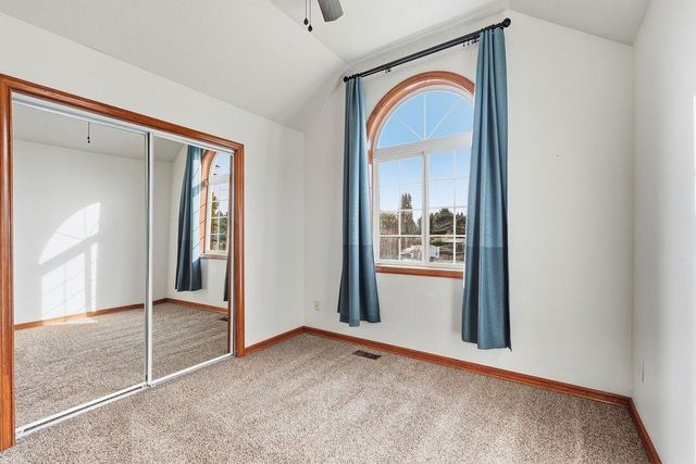 1427 E 6th St, Deer Park, WA 99006
