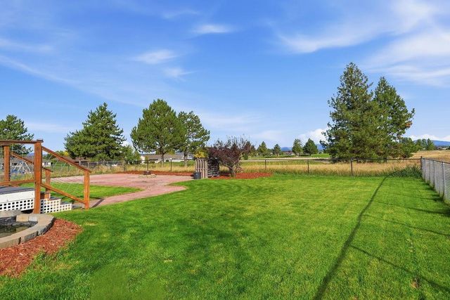 1427 E 6th St, Deer Park, WA 99006