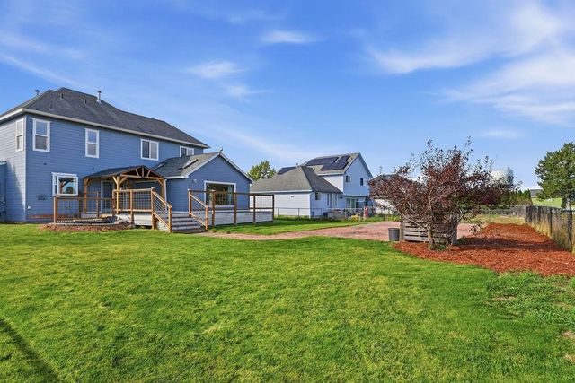 1427 E 6th St, Deer Park, WA 99006