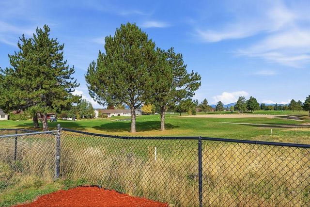 1427 E 6th St, Deer Park, WA 99006