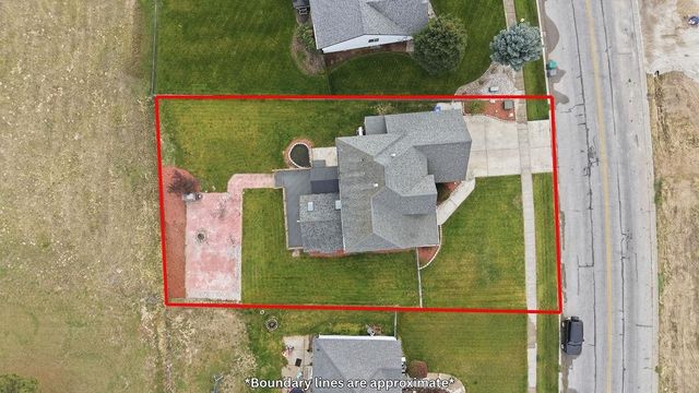 1427 E 6th St, Deer Park, WA 99006