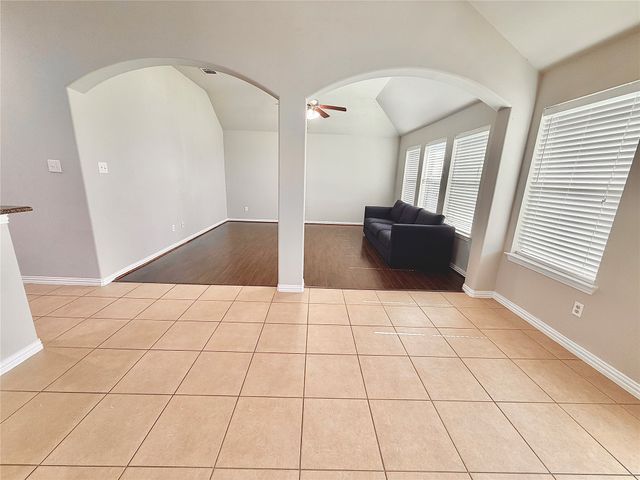 980 Bridle Bit Drive, Grand Prairie, TX 75051